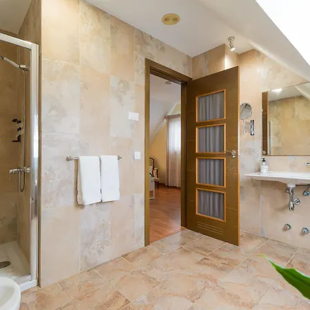 Family Tomas Miller *