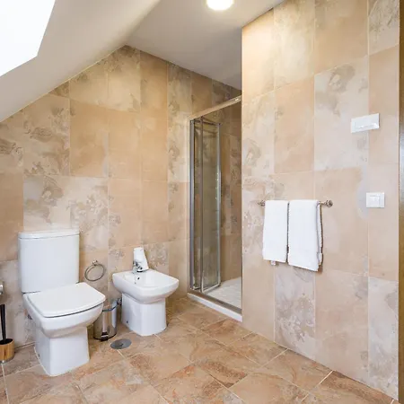 Family Tomas Miller Daire *